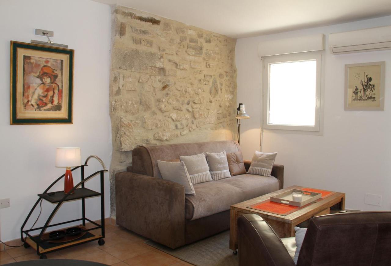 Agréable maison de ville Eyragues Exterior foto