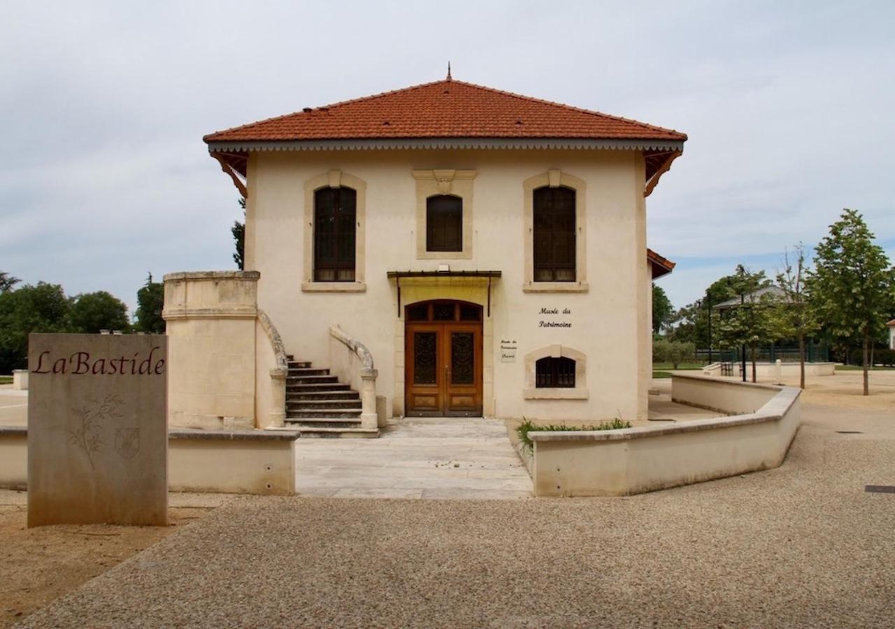 Agréable maison de ville Eyragues Exterior foto